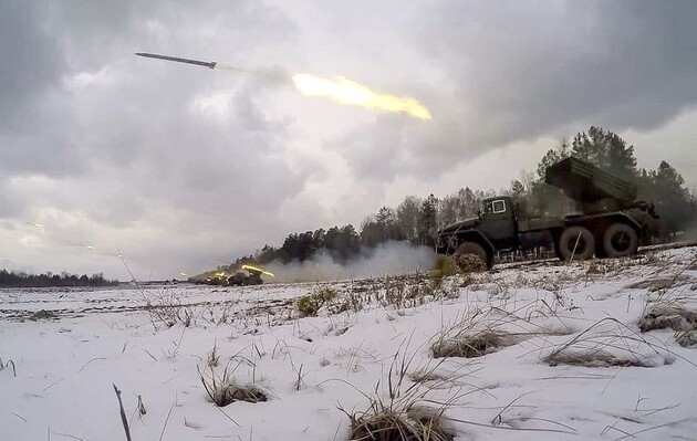 Протягом вчорашньої доби російські війська обстріляли Серединобудську громаду з РСЗВ