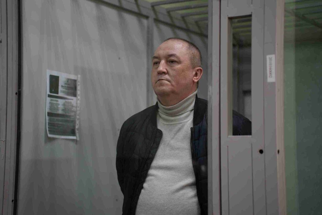 Суд залишив під вартою мера Середино-Будської громади Олександра Гена, який обвинувачується в держраді